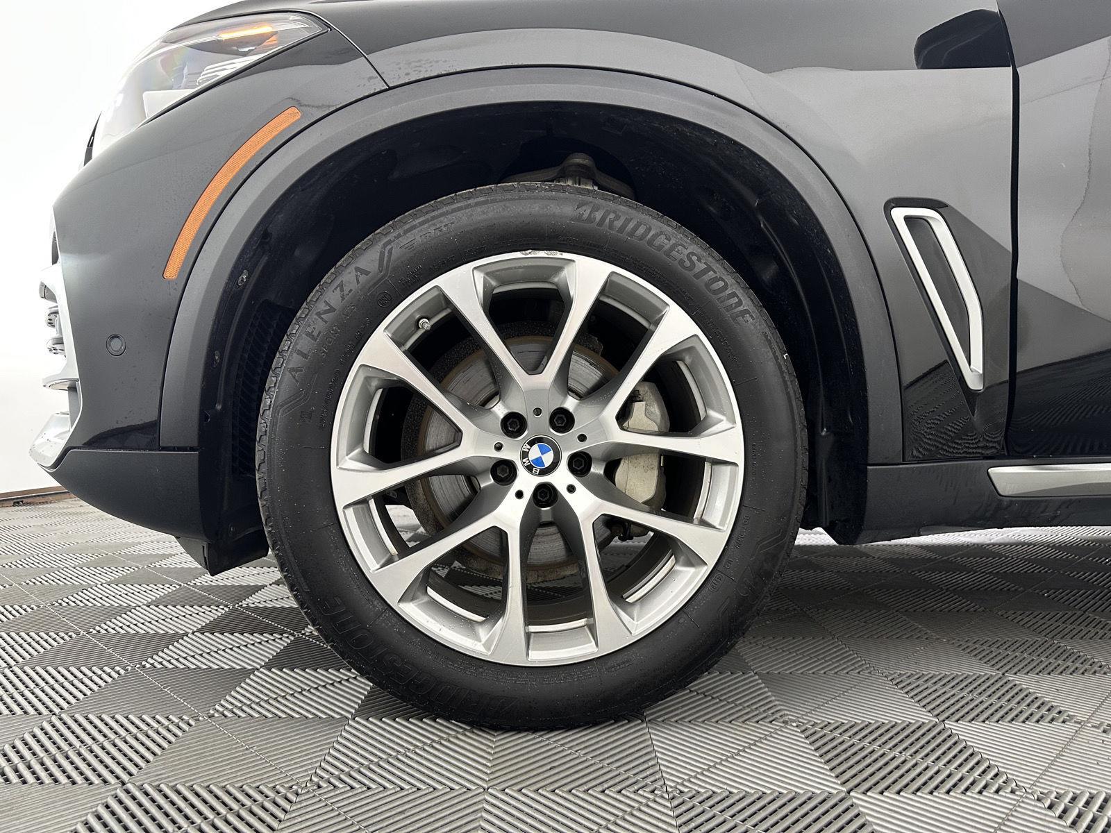 Used 2020 Jet Black BMW xDrive40i image 22
