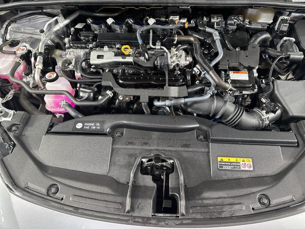 Used 2025 Cutting Edge Toyota XLE image 3
