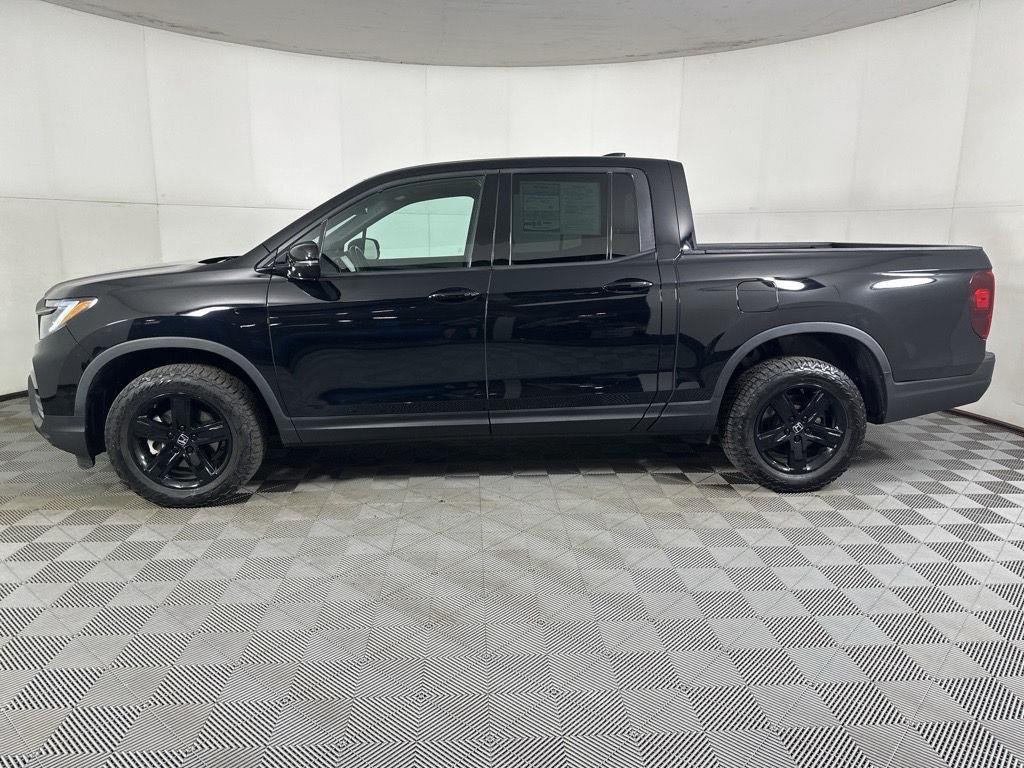 Used 2022 Crystal Black Pearl Honda Black Edition image 5