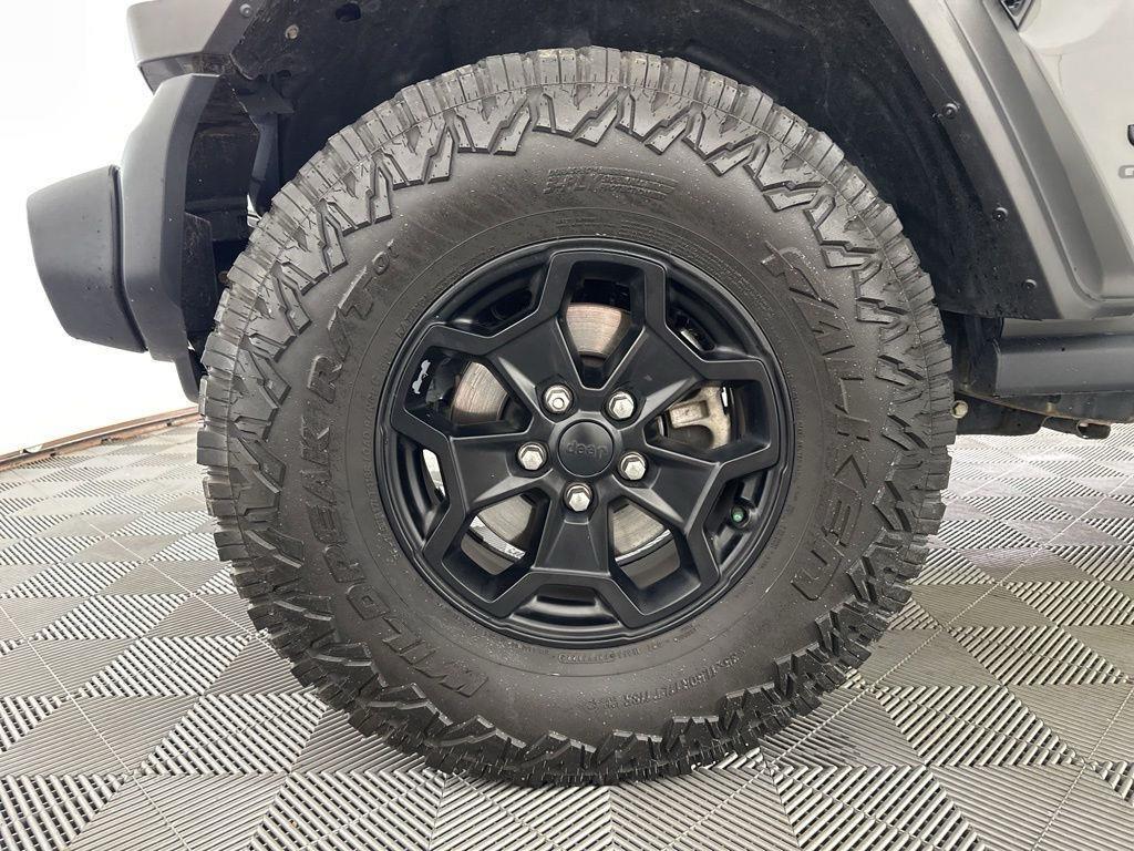 Used 2020 Sting-Gray Clearcoat Jeep Sport S image 13