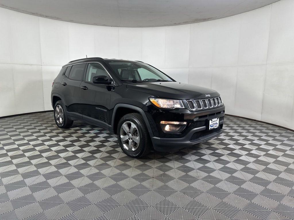 Used 2019  Jeep  image 11
