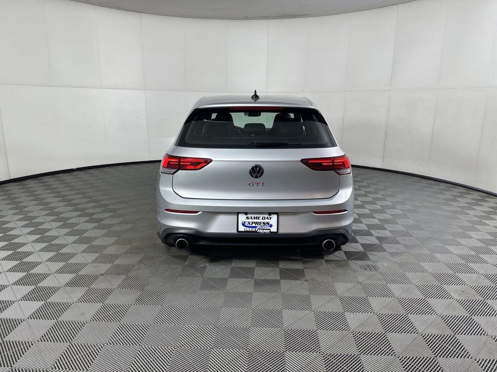 Used 2023 Moonstone Gray Volkswagen SE image 11