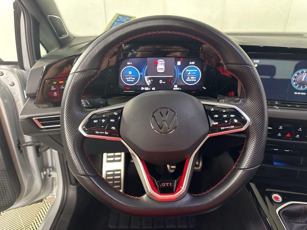 Used 2023 Moonstone Gray Volkswagen SE image 20