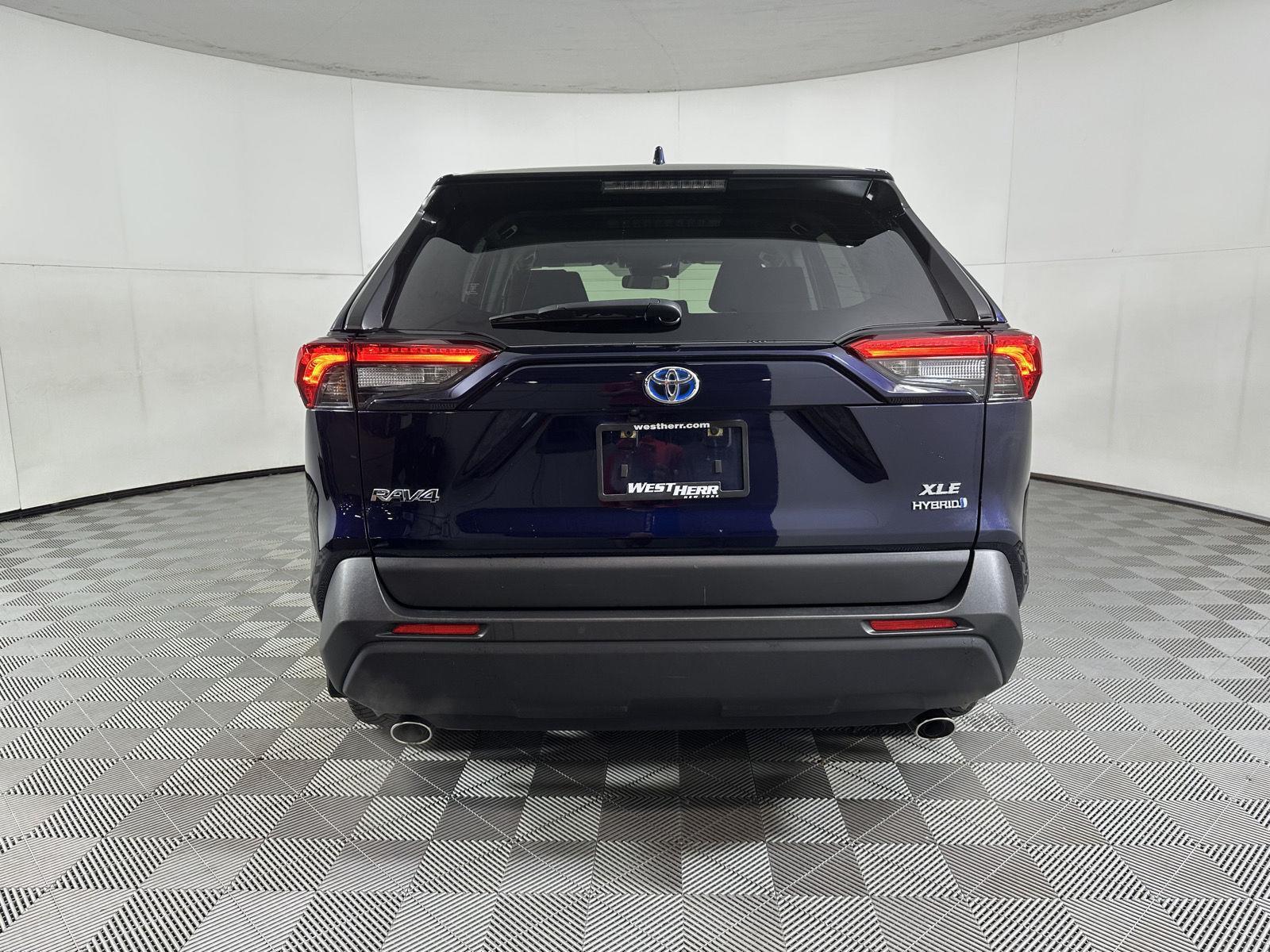 Used 2019 Blueprint Toyota XLE image 18