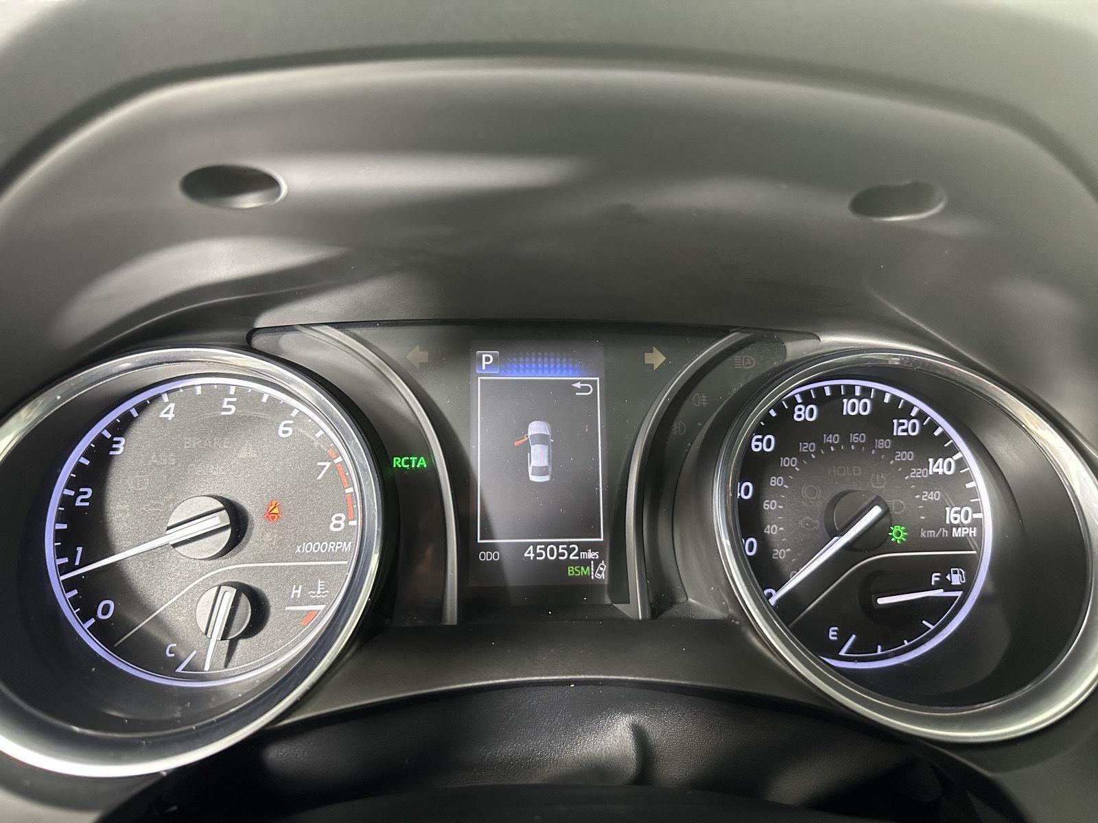 Used 2019 Super White Toyota LE image 22