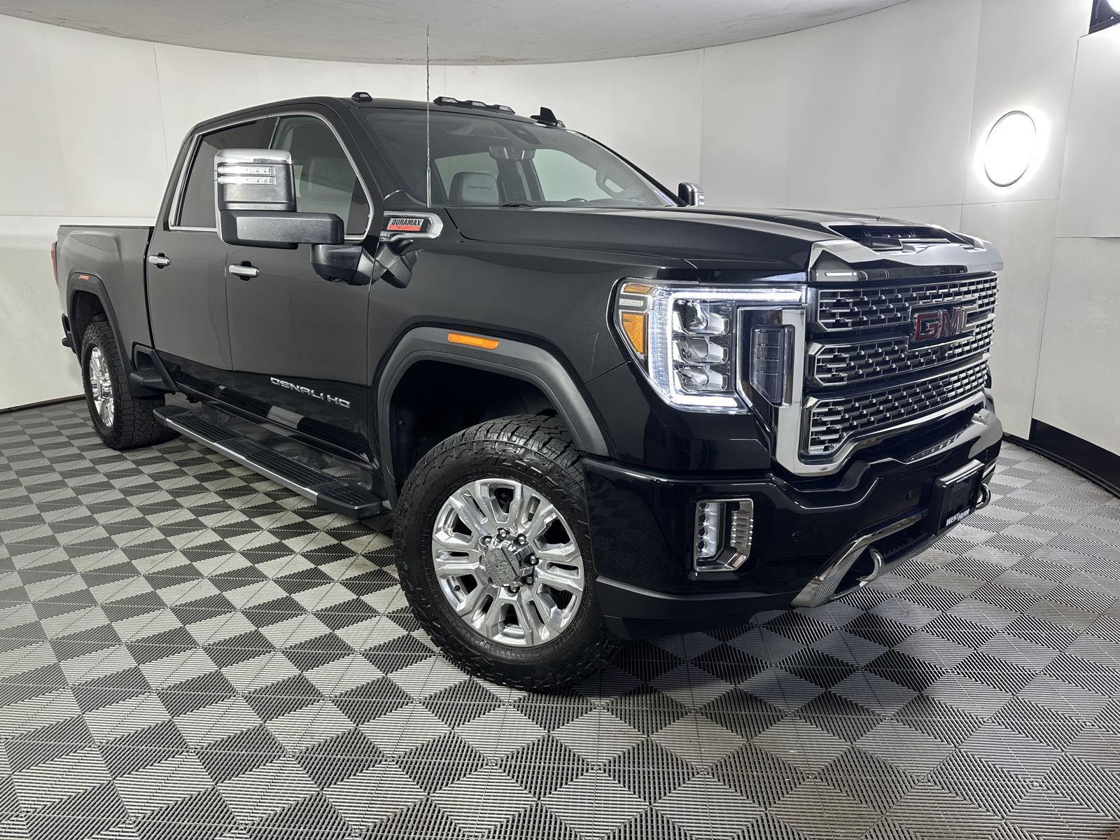 Used 2023 Ebony Twilight Metallic GMC Denali image 9