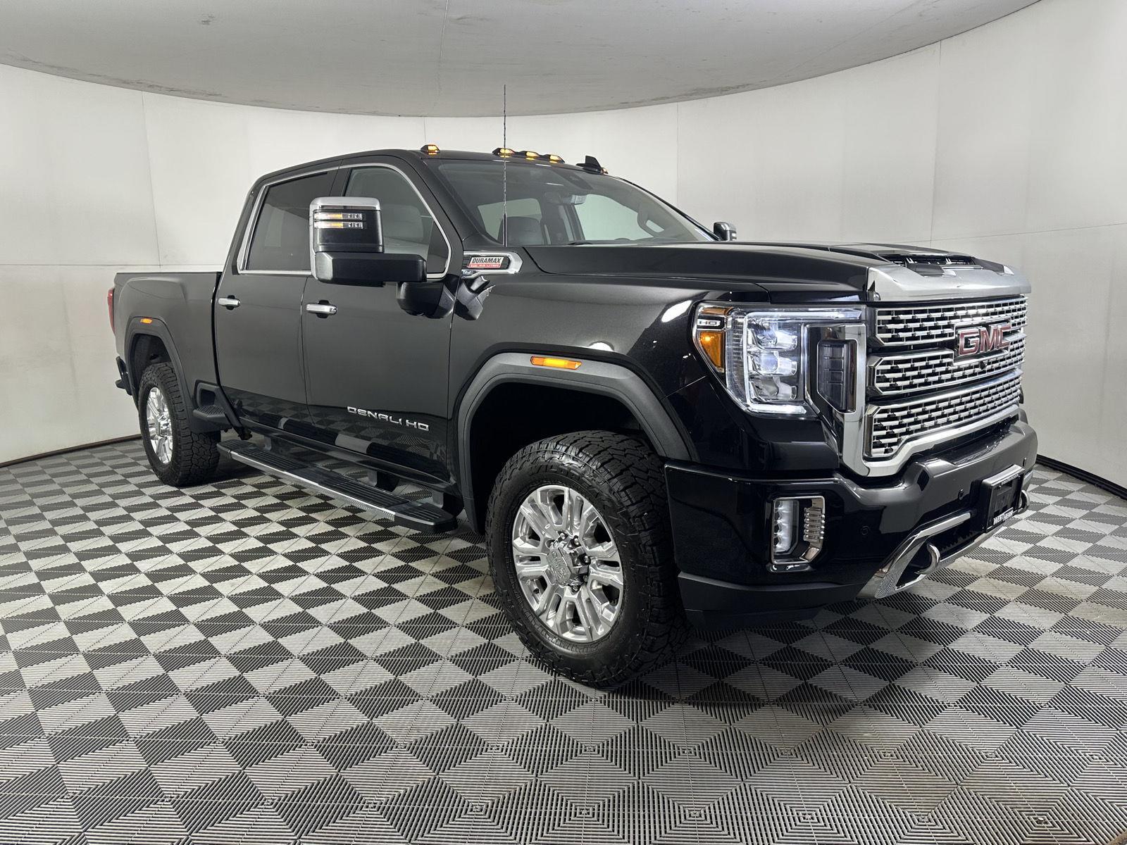 Used 2023 Ebony Twilight Metallic GMC Denali image 16