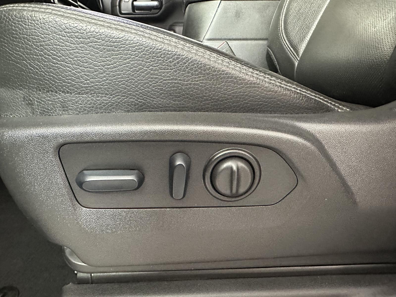 Used 2023 Ebony Twilight Metallic GMC Denali image 19