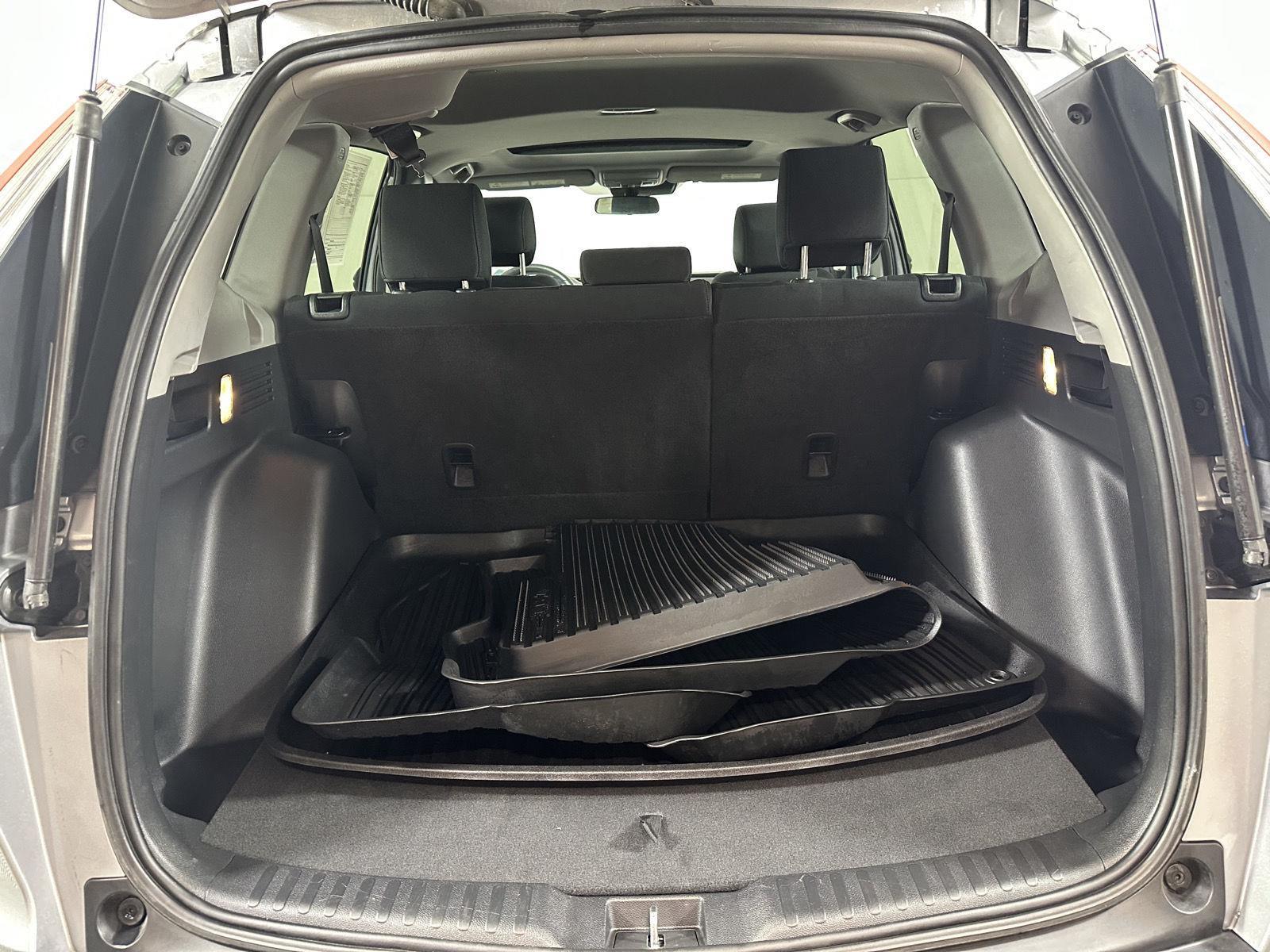 Used 2019 Lunar Silver Metallic Honda EX image 12