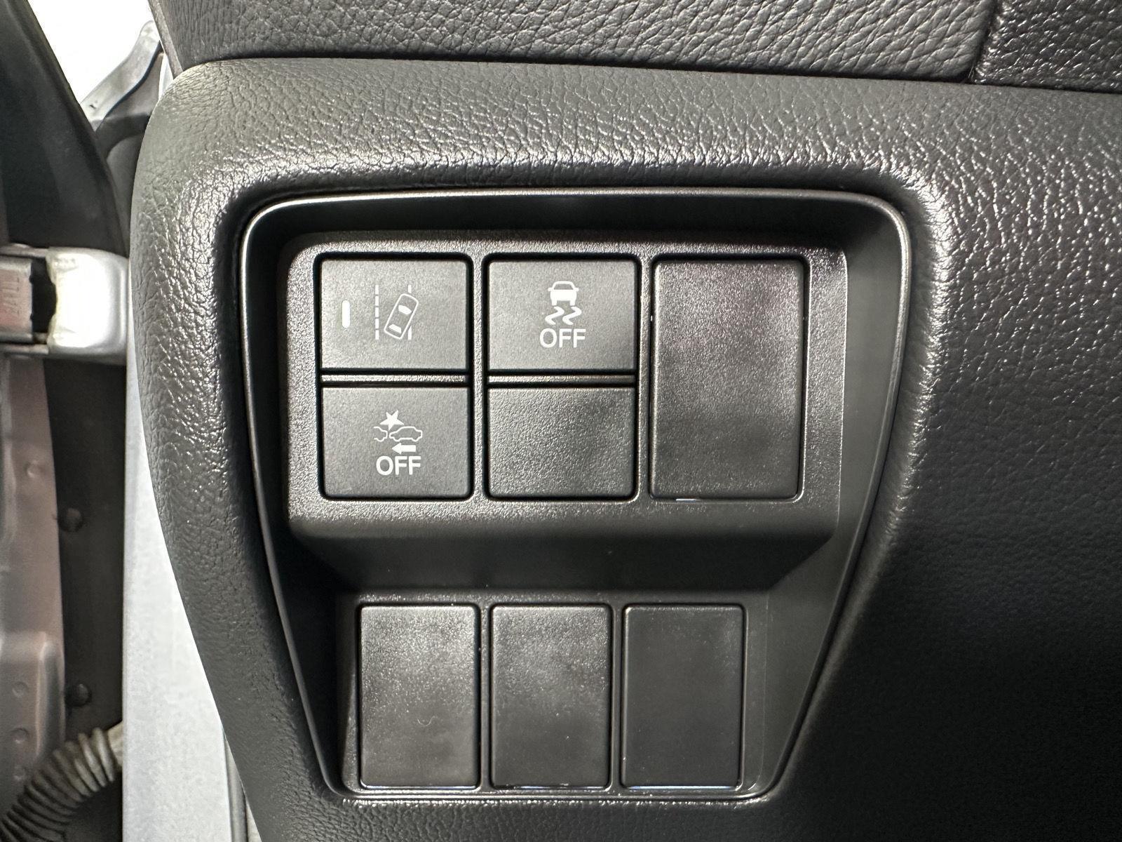 Used 2019 Lunar Silver Metallic Honda EX image 27