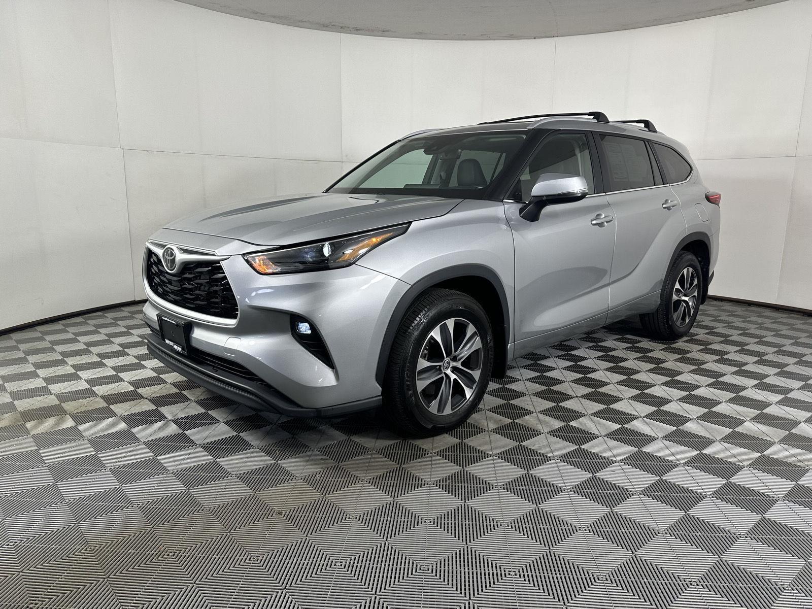 Certified Used 2023 Celestial Silver Metallic Toyota XLE image 18
