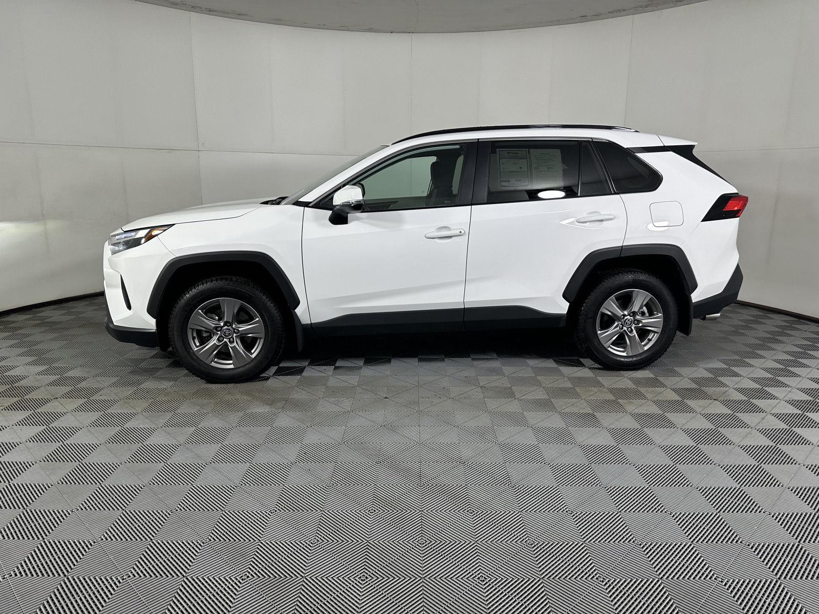 Certified Used 2024 Ice Cap Toyota XLE image 5
