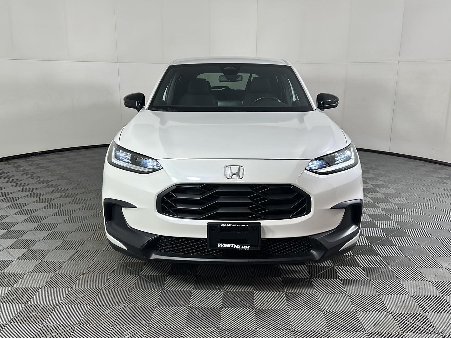 Used 2025 Platinum White Pearl Honda Sport image 33