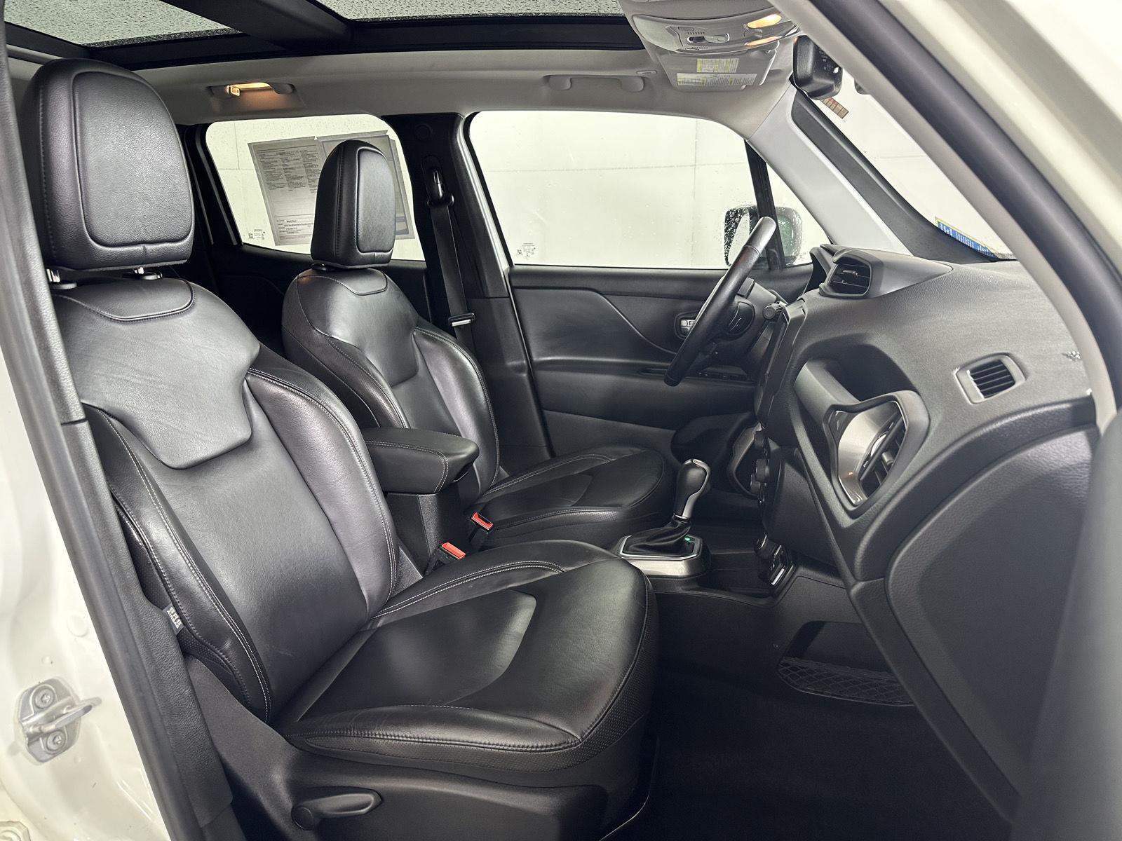 Used 2020 Alpine White Clearcoat Jeep Limited image 20