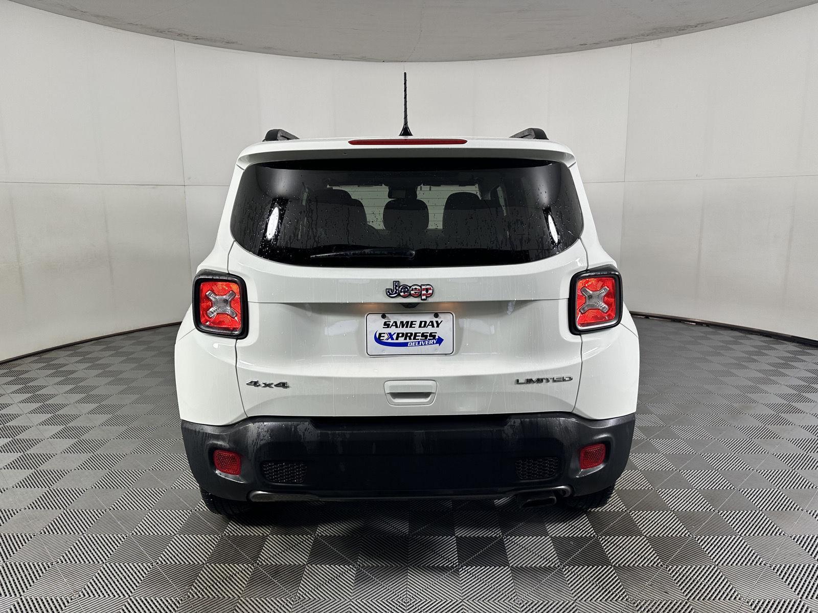Used 2020 Alpine White Clearcoat Jeep Limited image 23