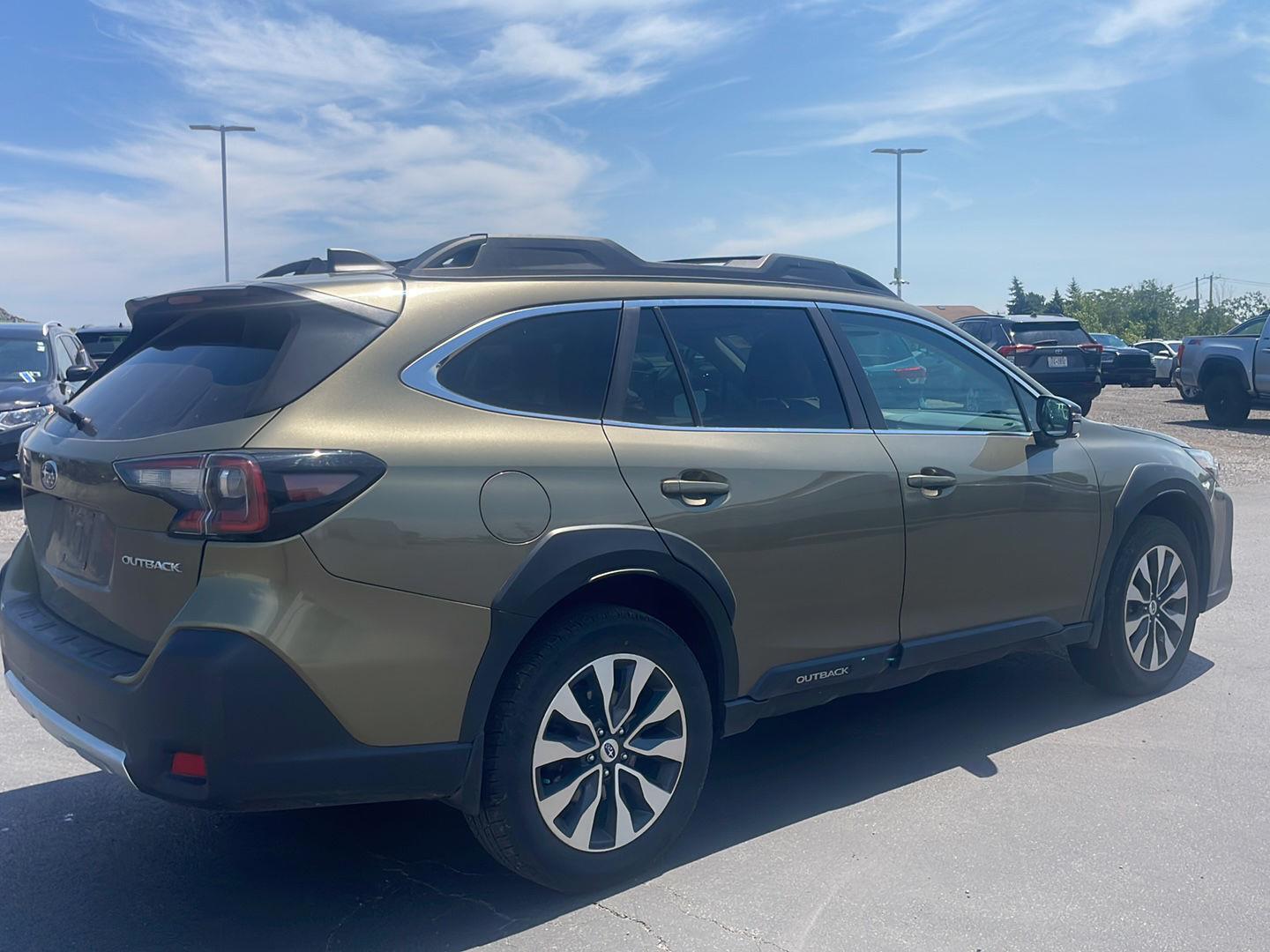 Used 2023 Autumn Green Metallic Subaru Limited image 10