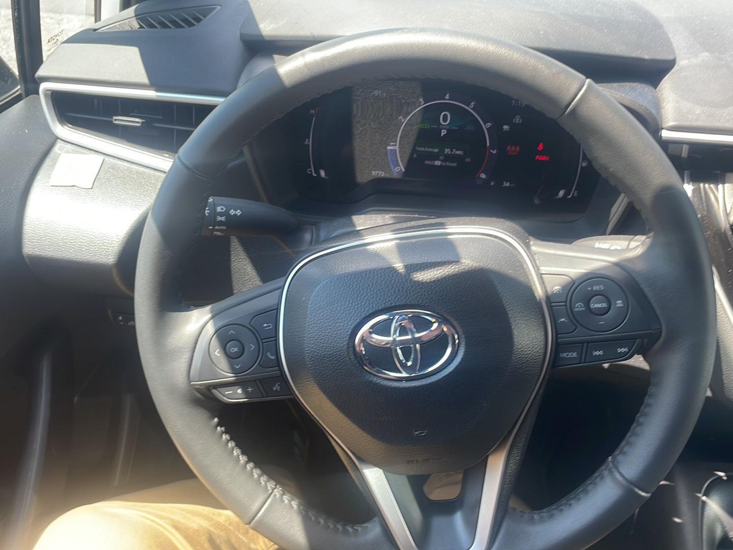 Certified Used 2026 Ice Cap Toyota SE image 3