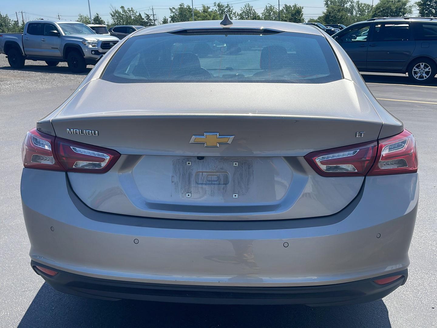 Used 2022 Mineral Gray Metallic Chevrolet LT image 9