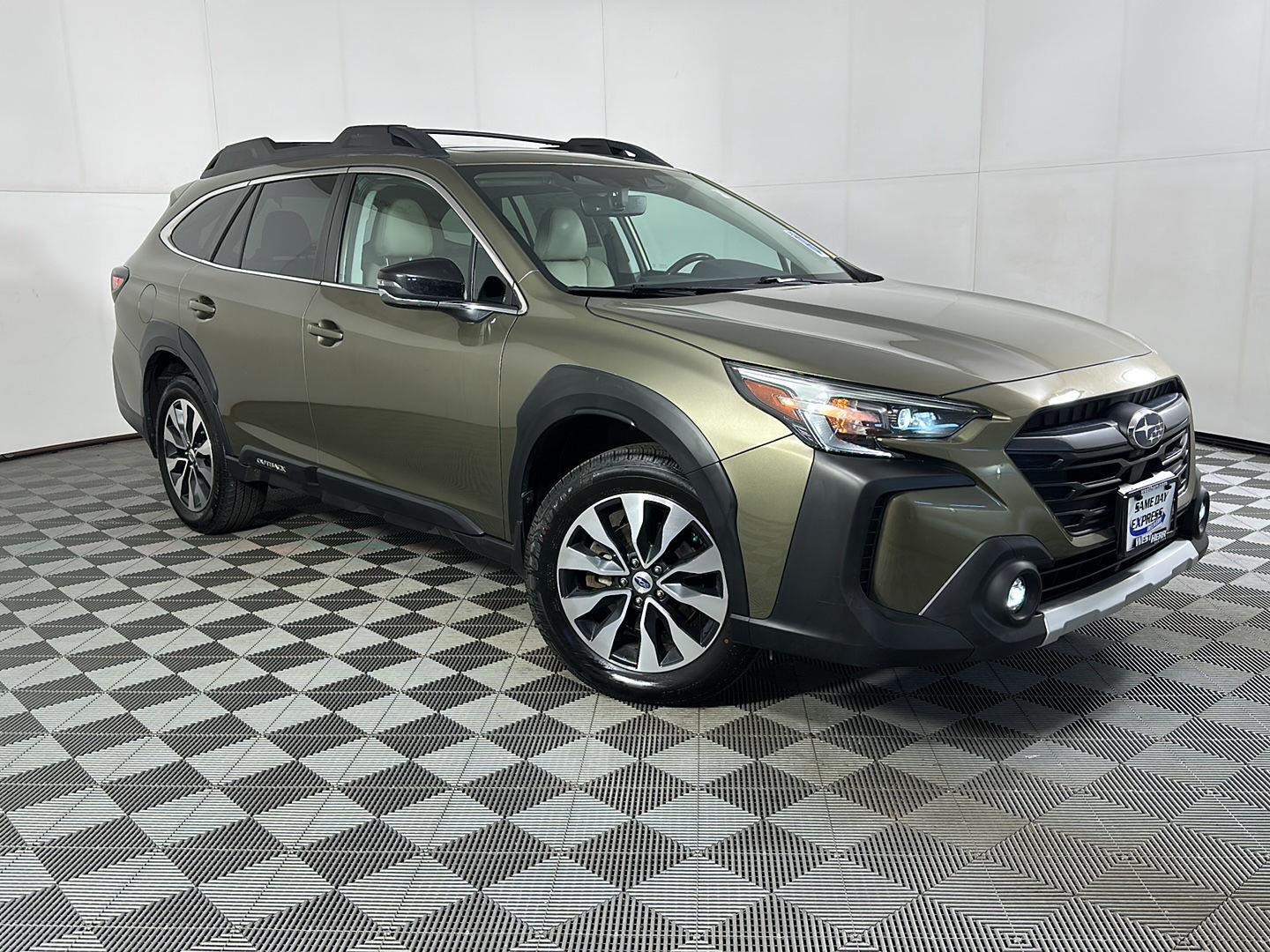 Used 2023 Autumn Green Metallic Subaru Limited image 13