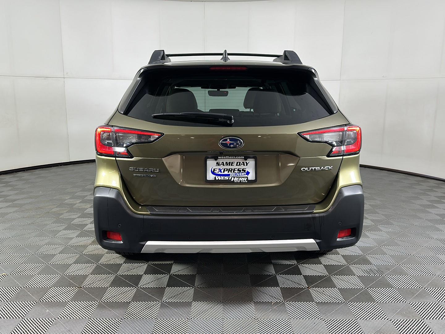 Used 2023 Autumn Green Metallic Subaru Limited image 19