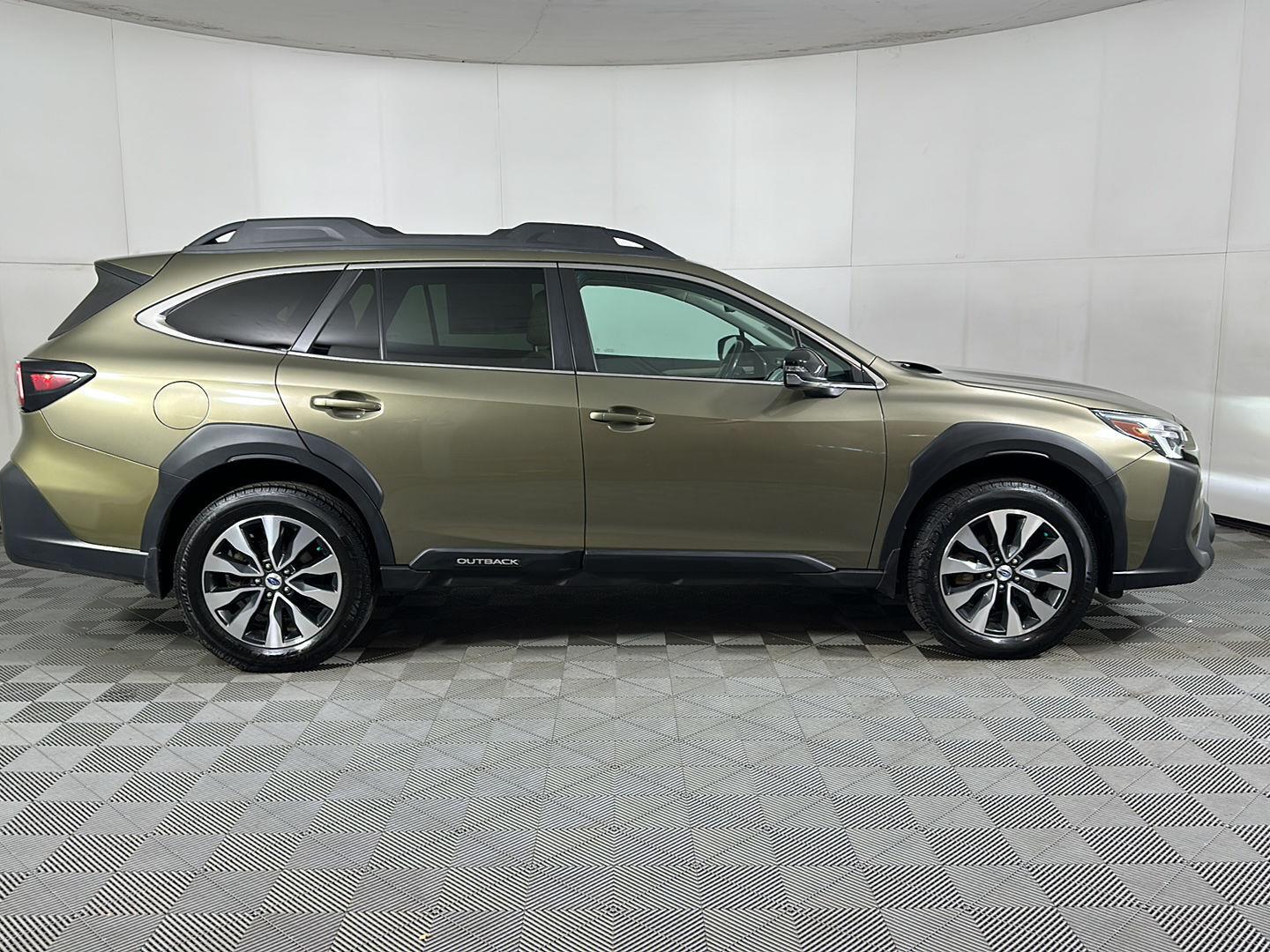 Used 2023 Autumn Green Metallic Subaru Limited image 22