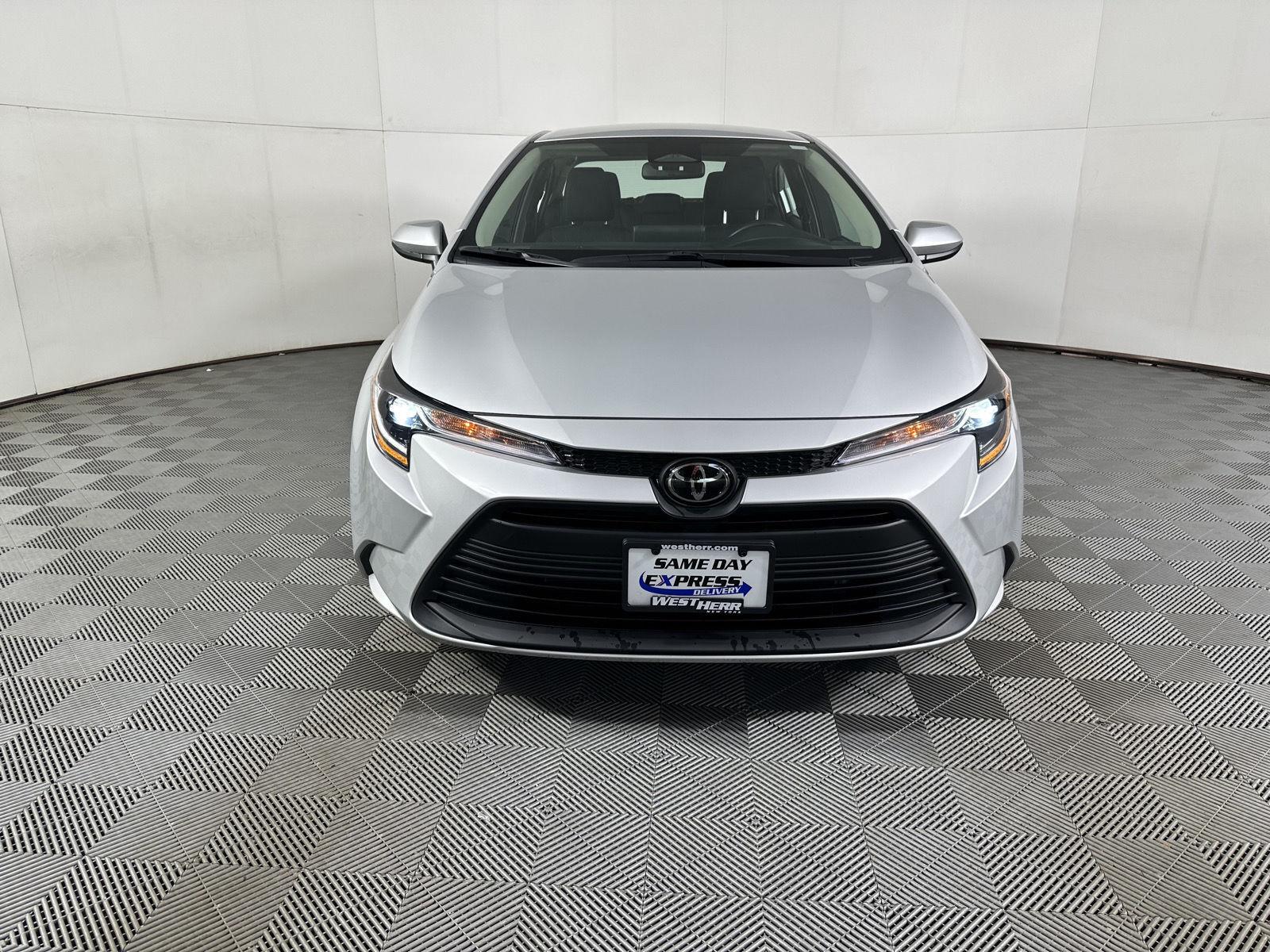Certified Used 2024 Classic Silver Metallic Toyota  image 12