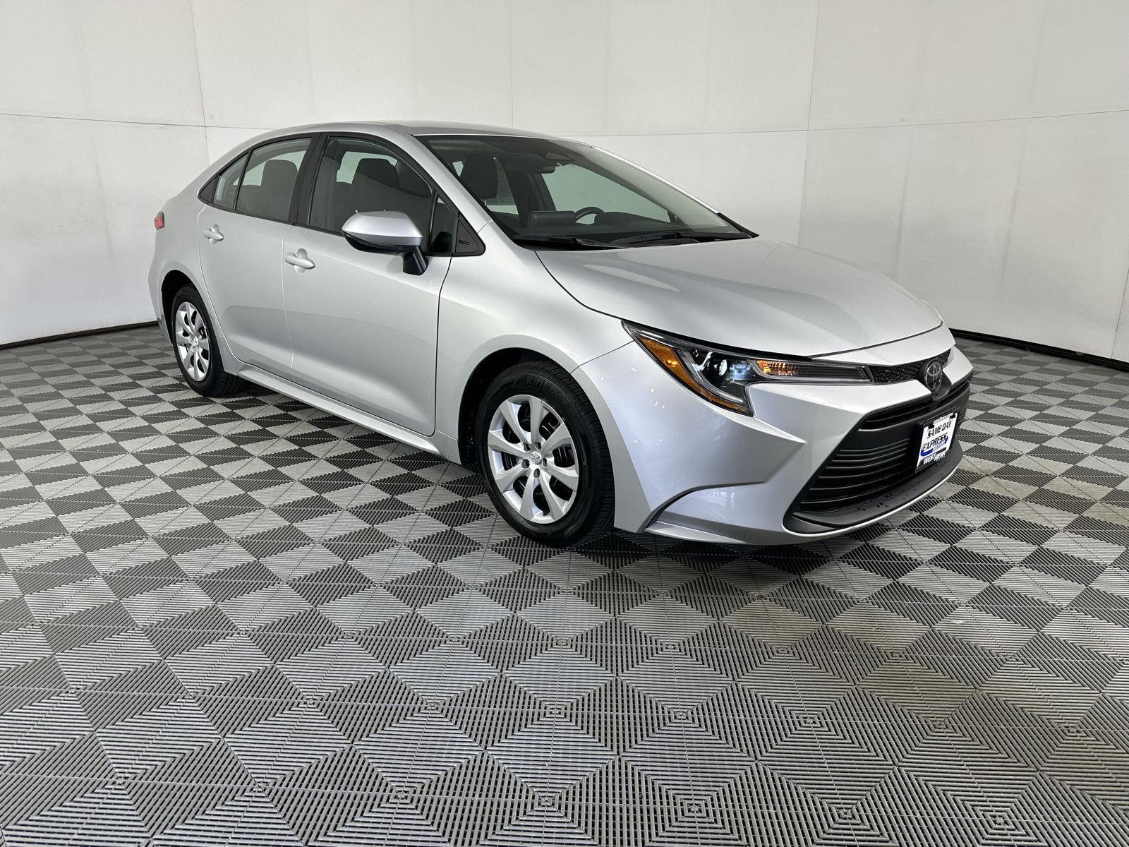 Certified Used 2024 Classic Silver Metallic Toyota  image 21