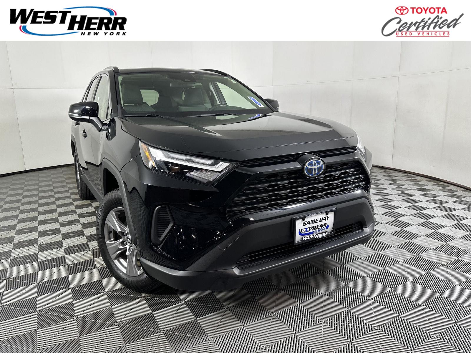 2022 Toyota RAV4 Hybrid XLE