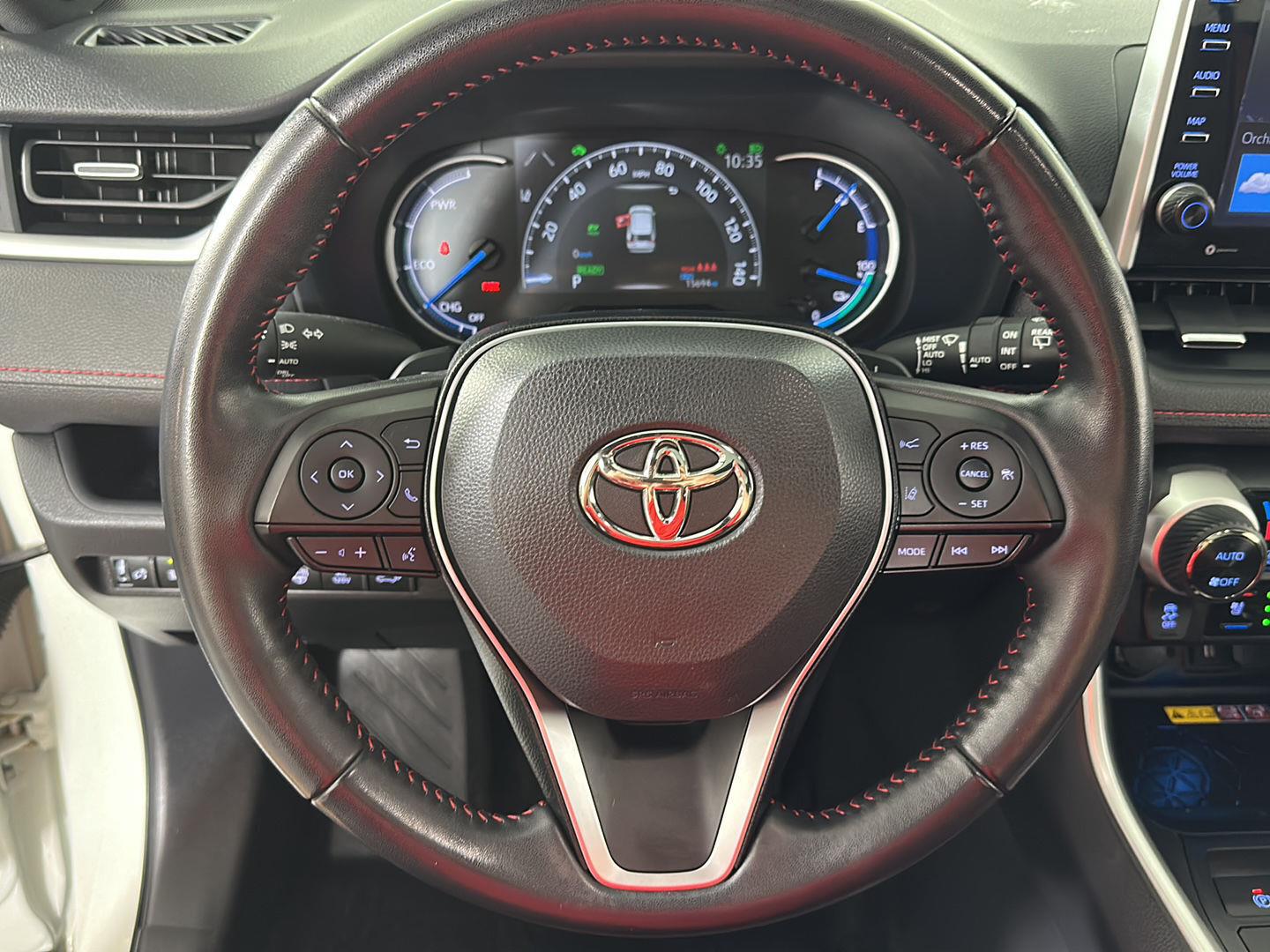 Certified Used 2022 Blizzard Pearl w/Midnight Black Metallic Roof Toyota XSE image 17