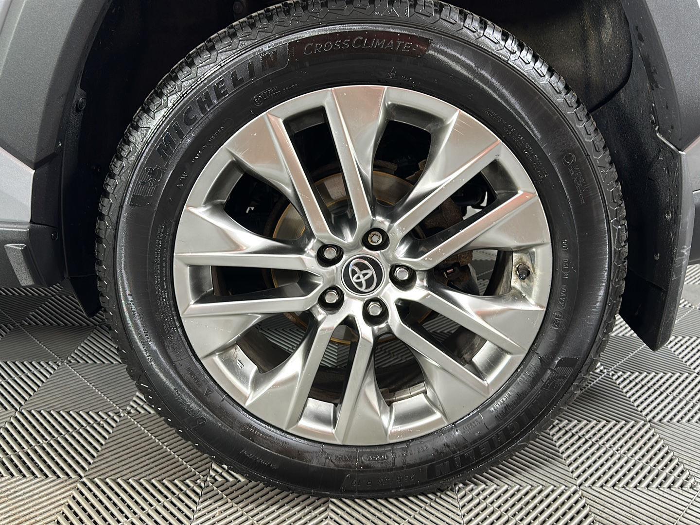 Certified Used 2021 Silver Sky Metallic Toyota XLE Premium image 9