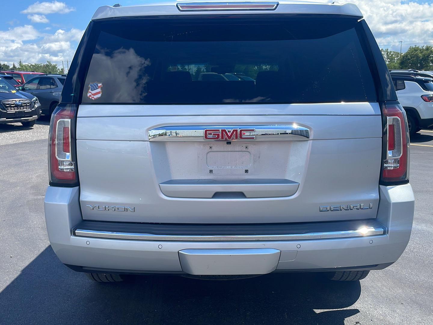Used 2019 Quicksilver Metallic GMC Denali image 9