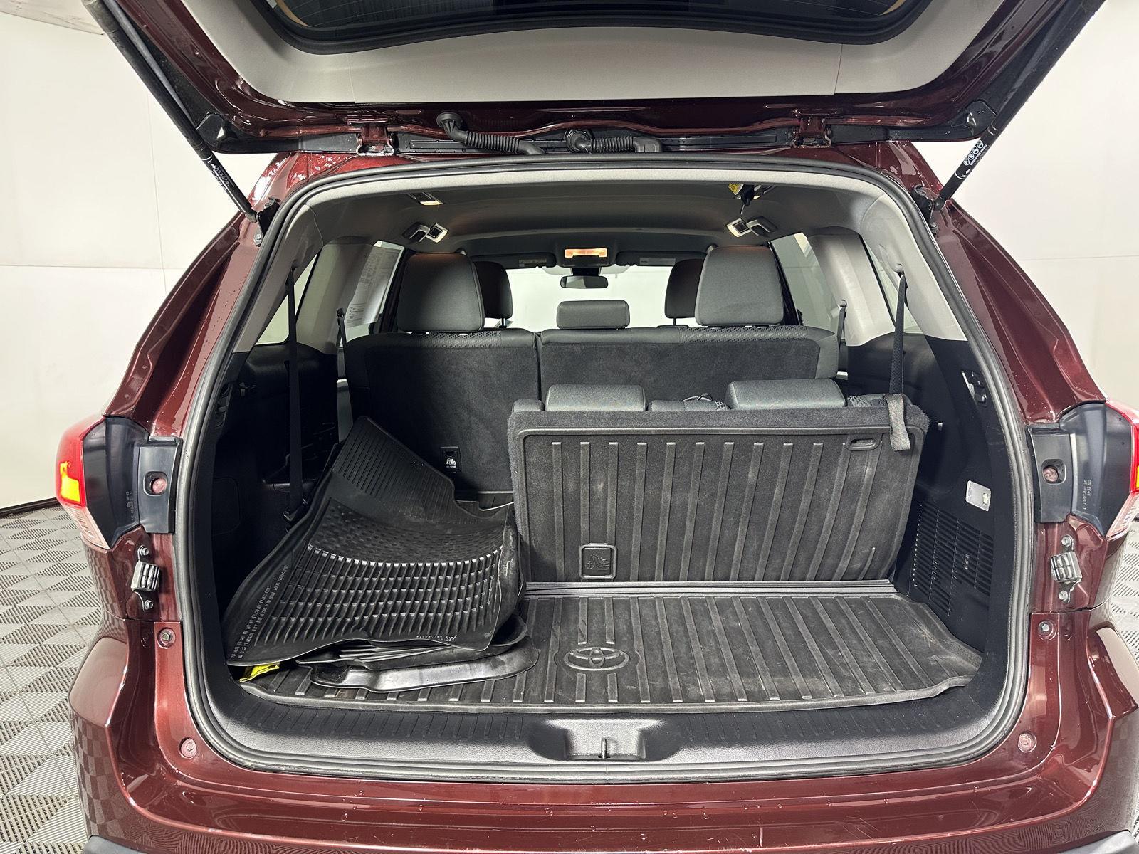 Used 2019 Ooh La La Rouge Mica Toyota LE image 10
