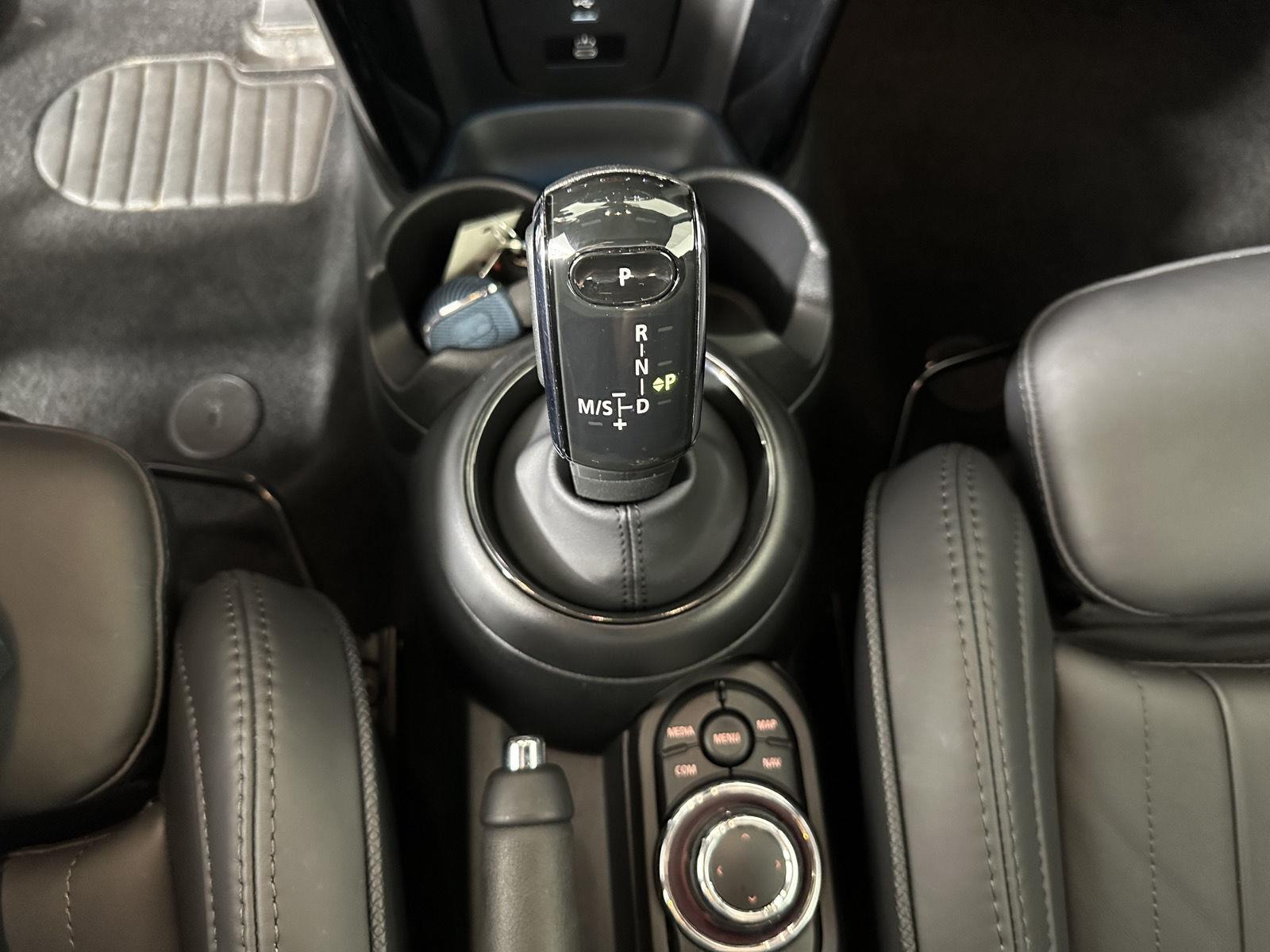 Used 2024 Nanuq White Metallic MINI Cooper S image 18