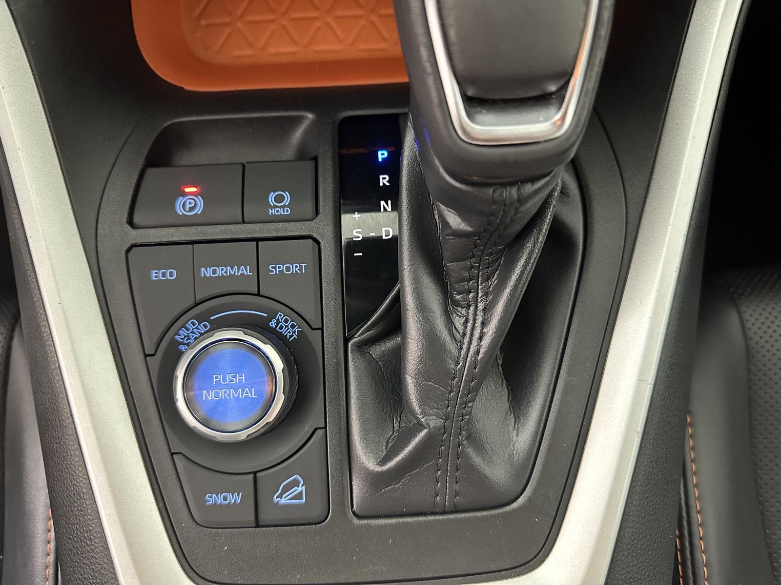 Used 2019 Midnight Black Metallic Toyota Adventure image 3