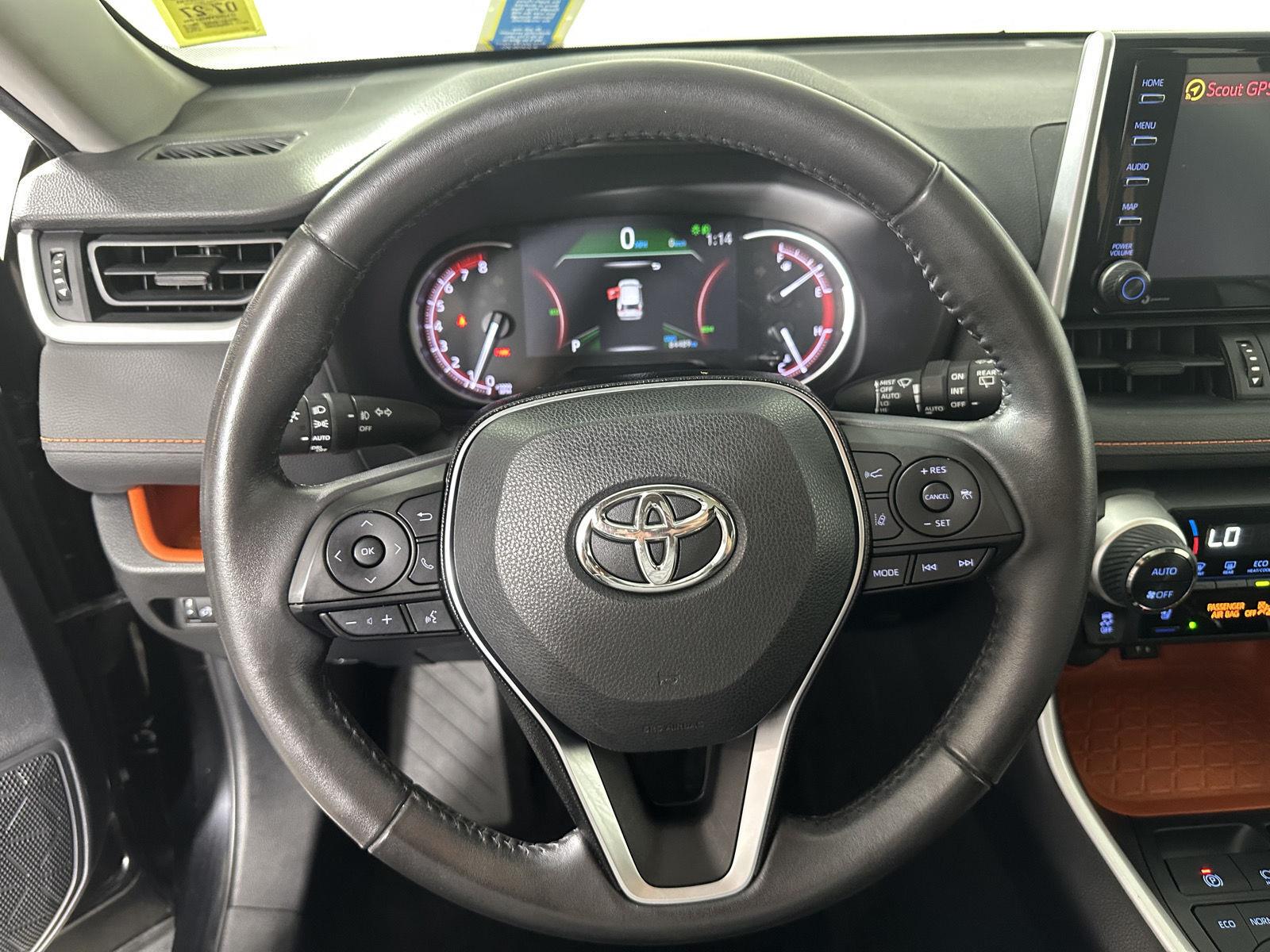 Used 2019 Midnight Black Metallic Toyota Adventure image 9