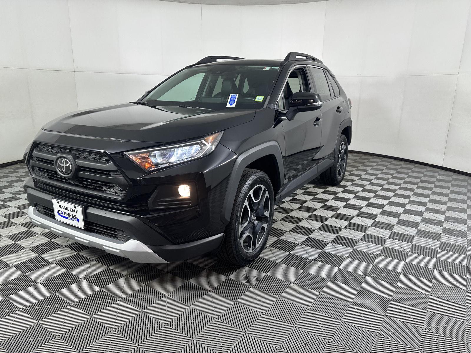 Used 2019 Midnight Black Metallic Toyota Adventure image 11