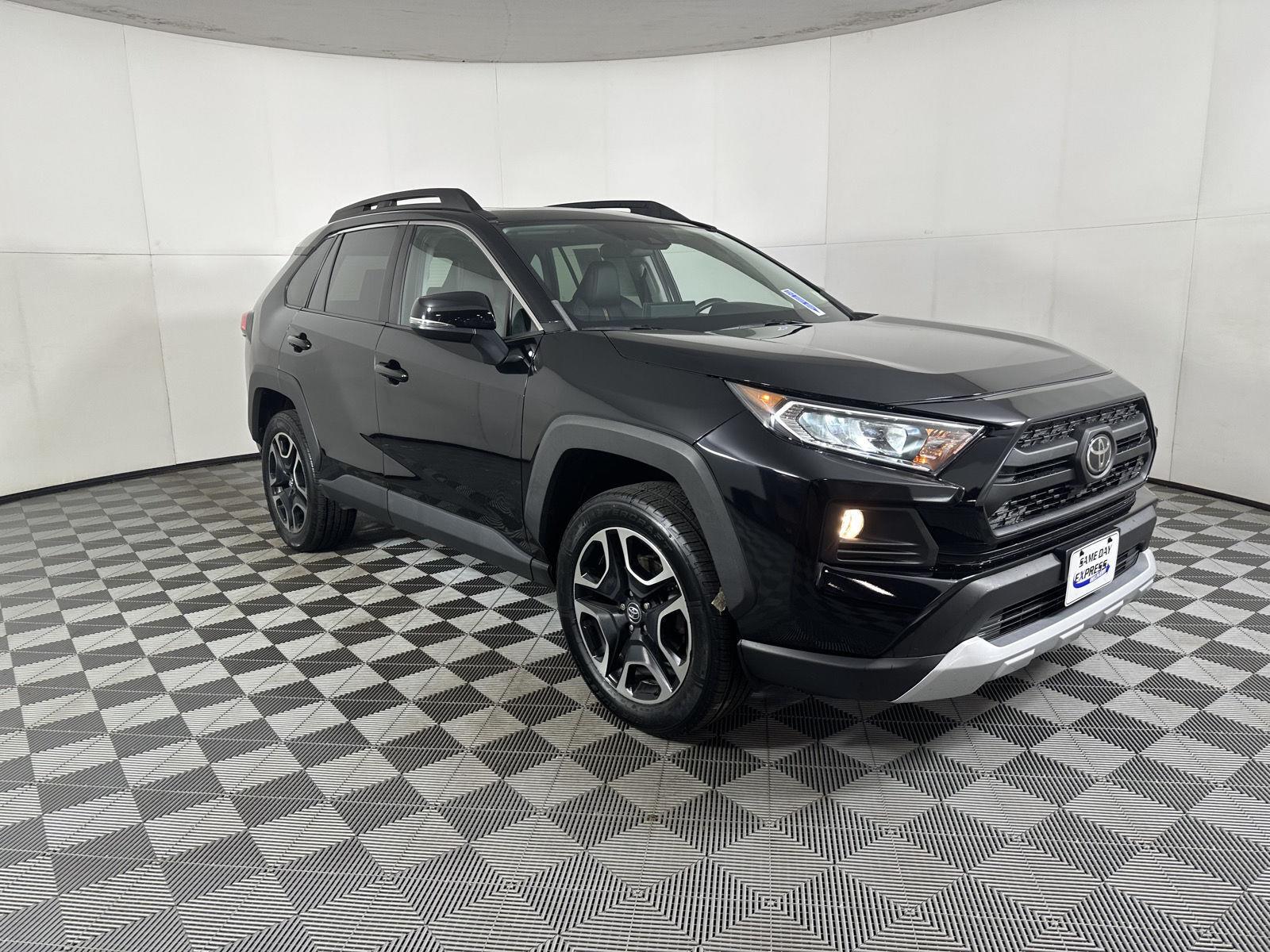 Used 2019 Midnight Black Metallic Toyota Adventure image 13