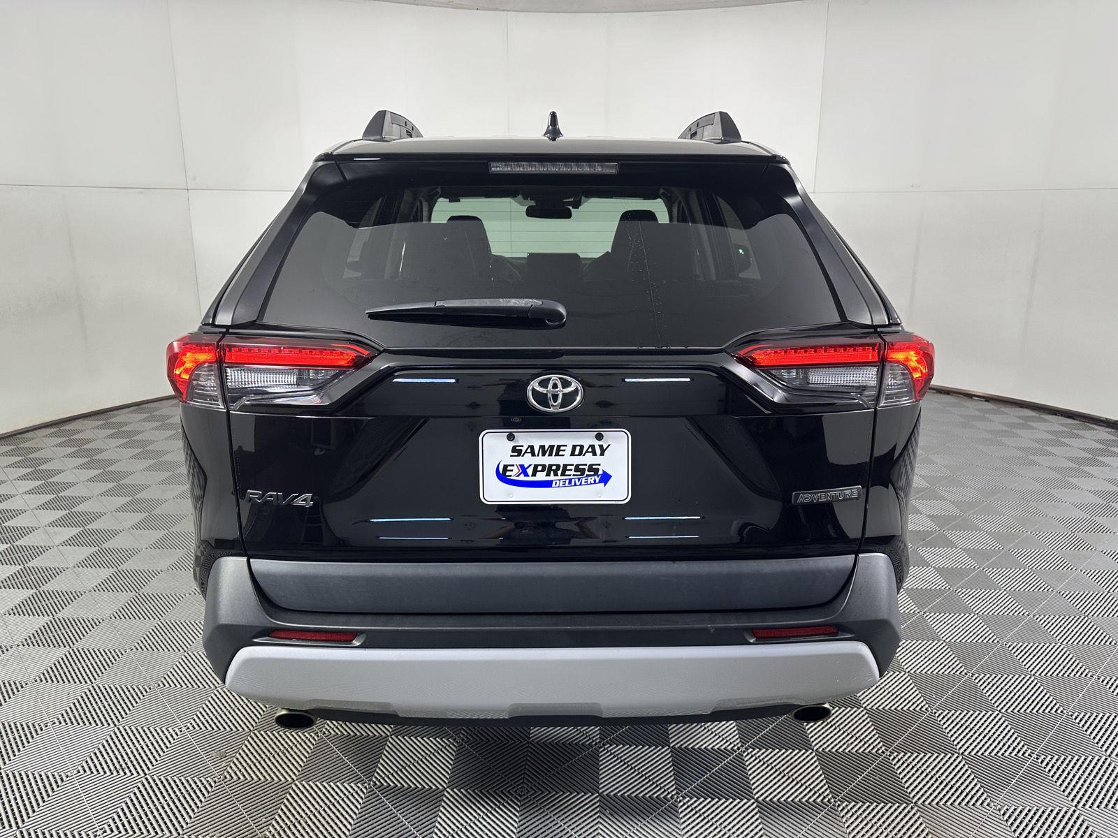 Used 2019 Midnight Black Metallic Toyota Adventure image 16