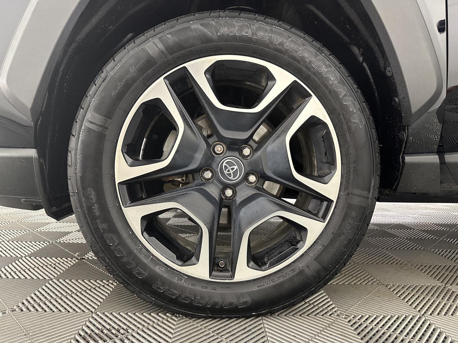 Used 2019 Midnight Black Metallic Toyota Adventure image 26
