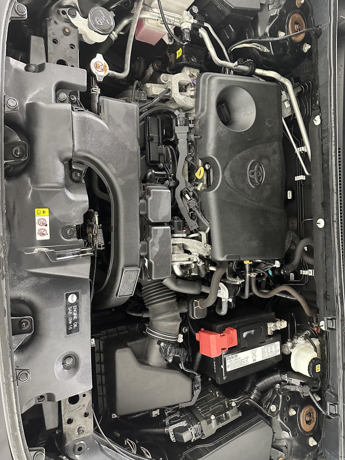 Used 2019 Midnight Black Metallic Toyota Adventure image 27