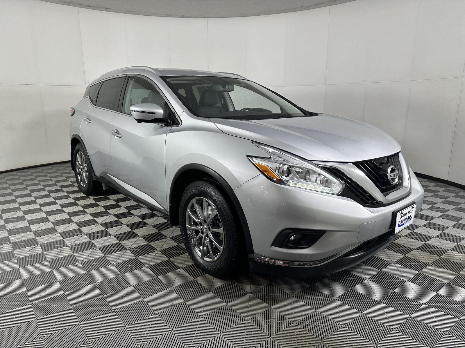 Used 2016 Brilliant Silver Metallic Nissan SL image 12