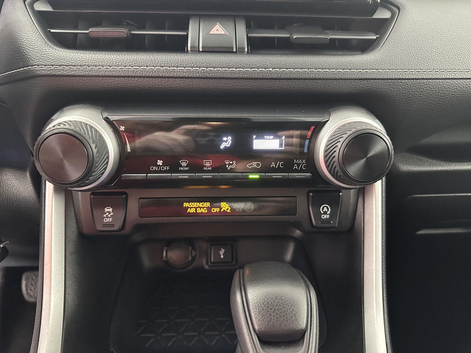 Used 2021 Midnight Black Metallic Toyota LE image 17