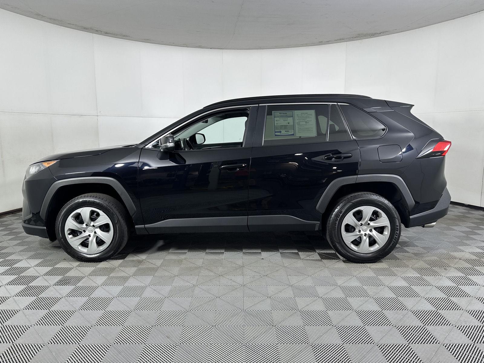 Used 2021 Midnight Black Metallic Toyota LE image 22