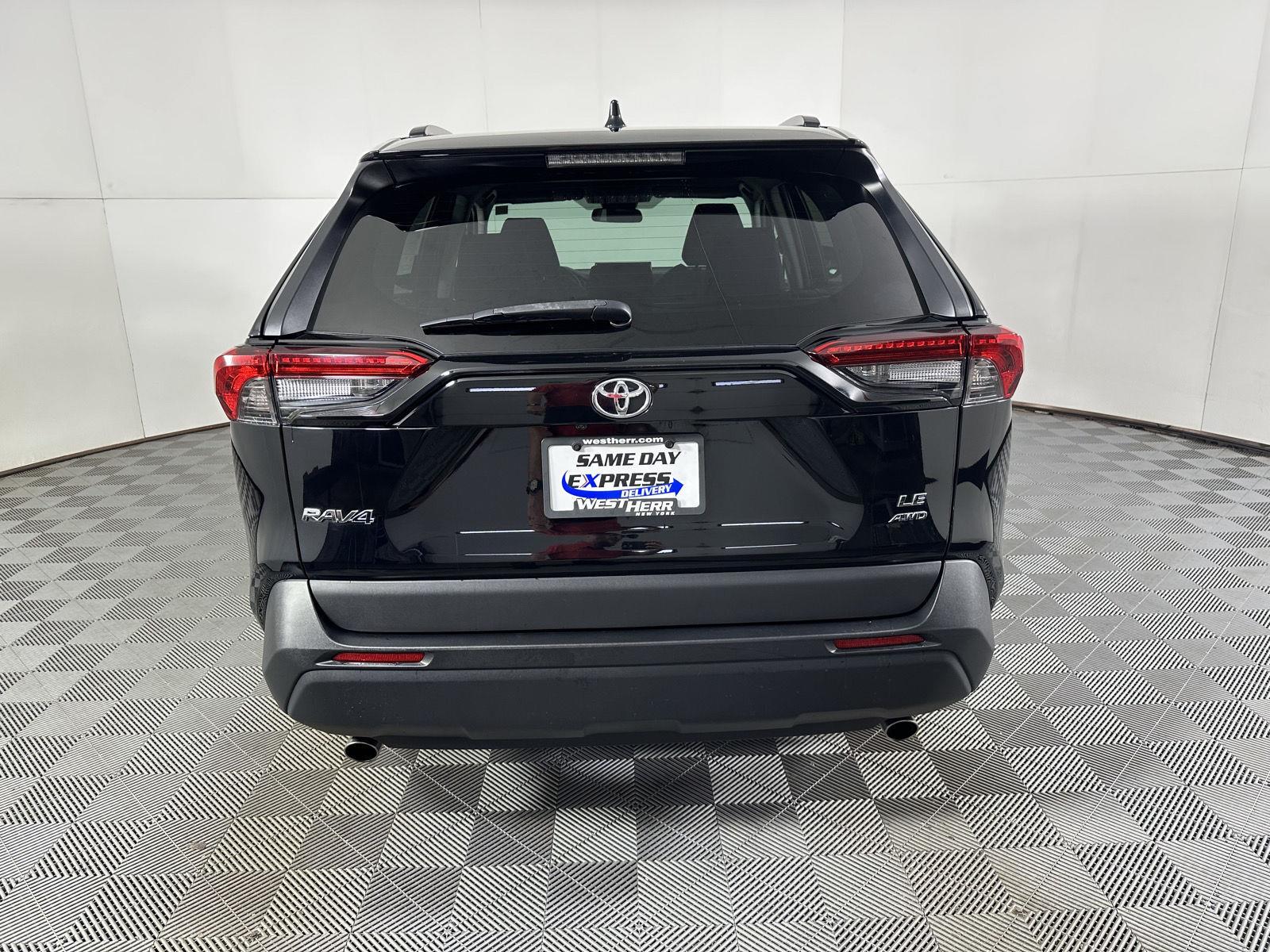 Used 2021 Midnight Black Metallic Toyota LE image 29