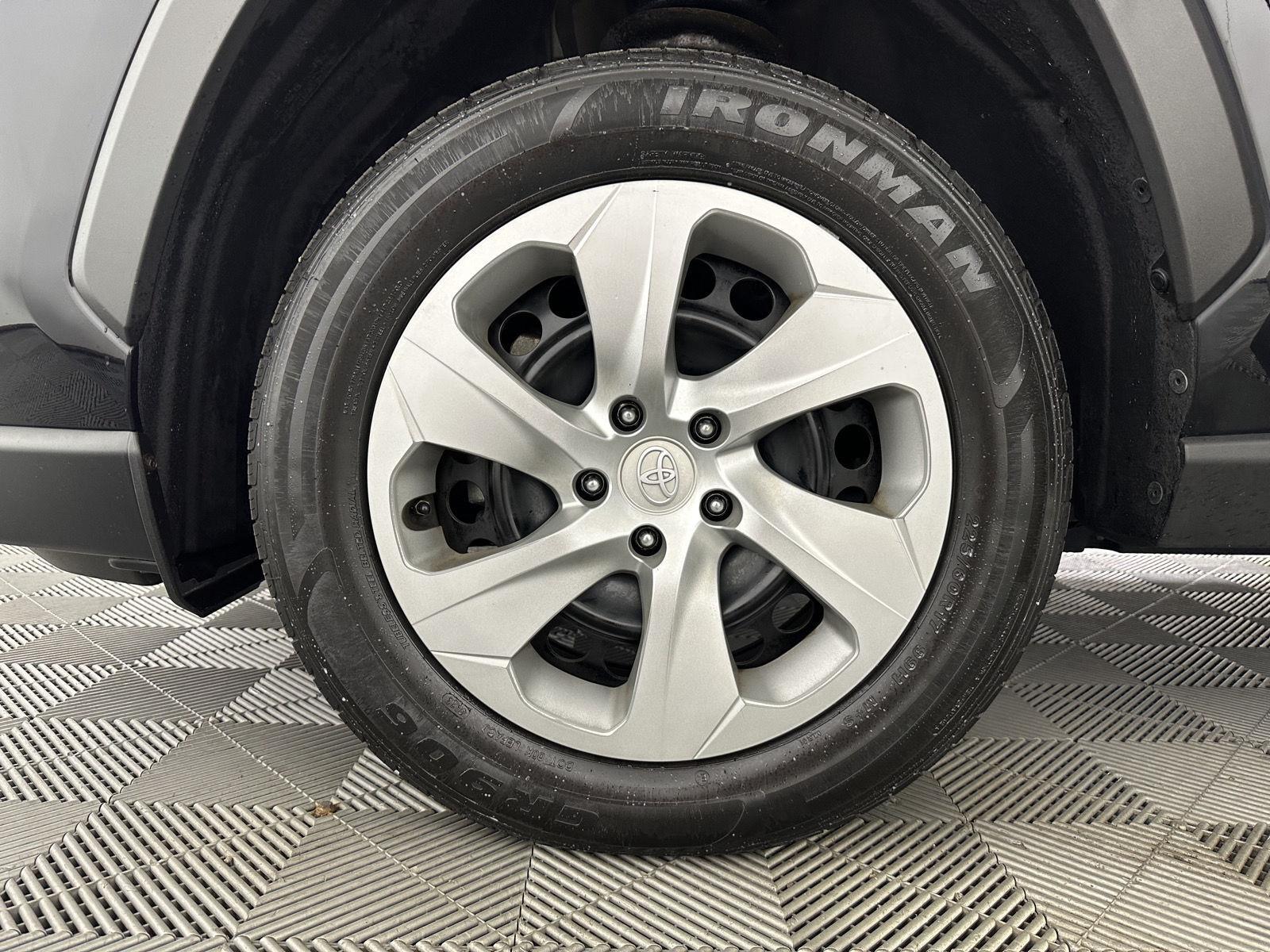 Used 2021 Midnight Black Metallic Toyota LE image 36