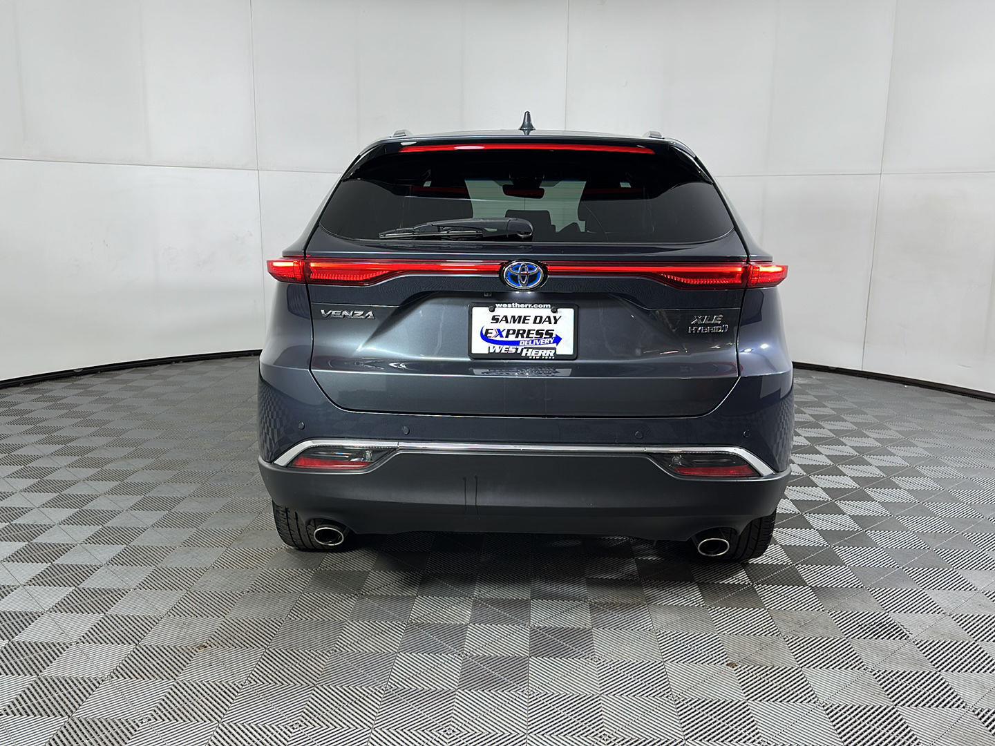 Certified Used 2022 Coastal Gray Metallic Toyota XLE image 5
