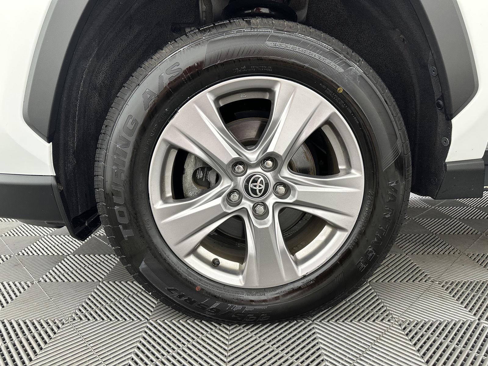 Certified Used 2022 White Toyota XLE image 22