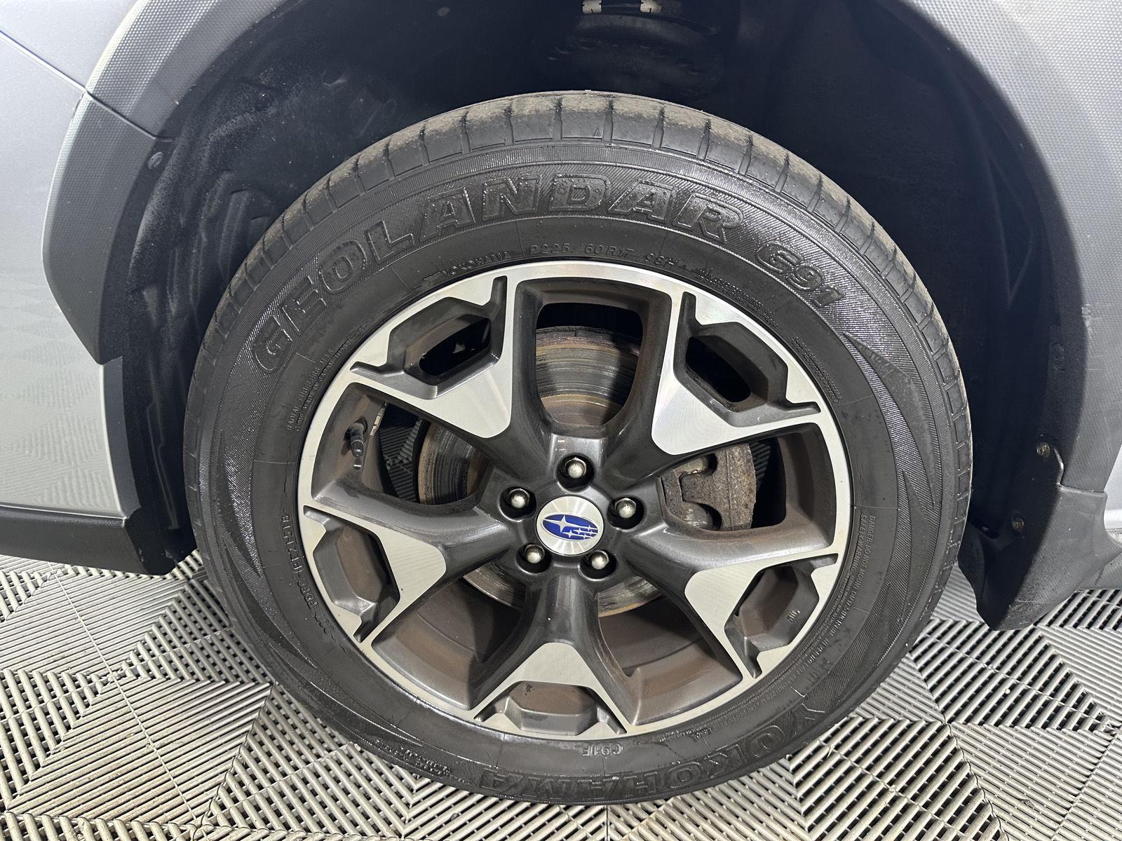 Used 2018 Ice Silver Metallic Subaru Premium image 12