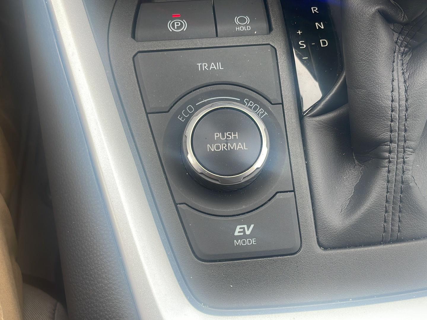 Certified Used 2025 Magnetic Gray Metallic Toyota XLE image 3
