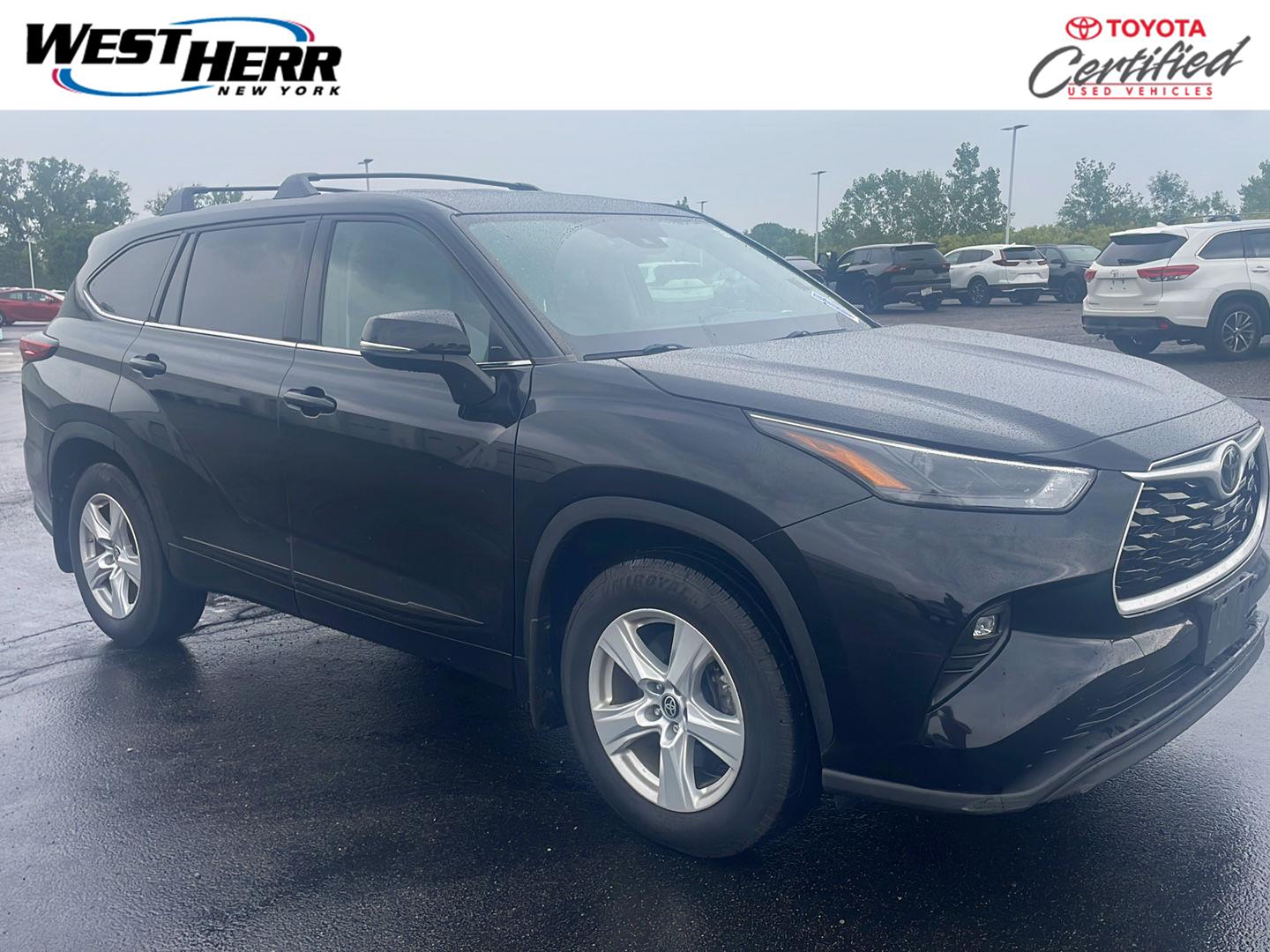 Midnight Black Metallic 2022 Toyota Highlander SUV / Crossover All-Wheel Drive 8-Speed Automatic